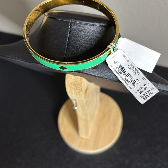 NWT Kate Spade Green Enamel Gold Tone Bangle Bracelet - Picture 5 of 7